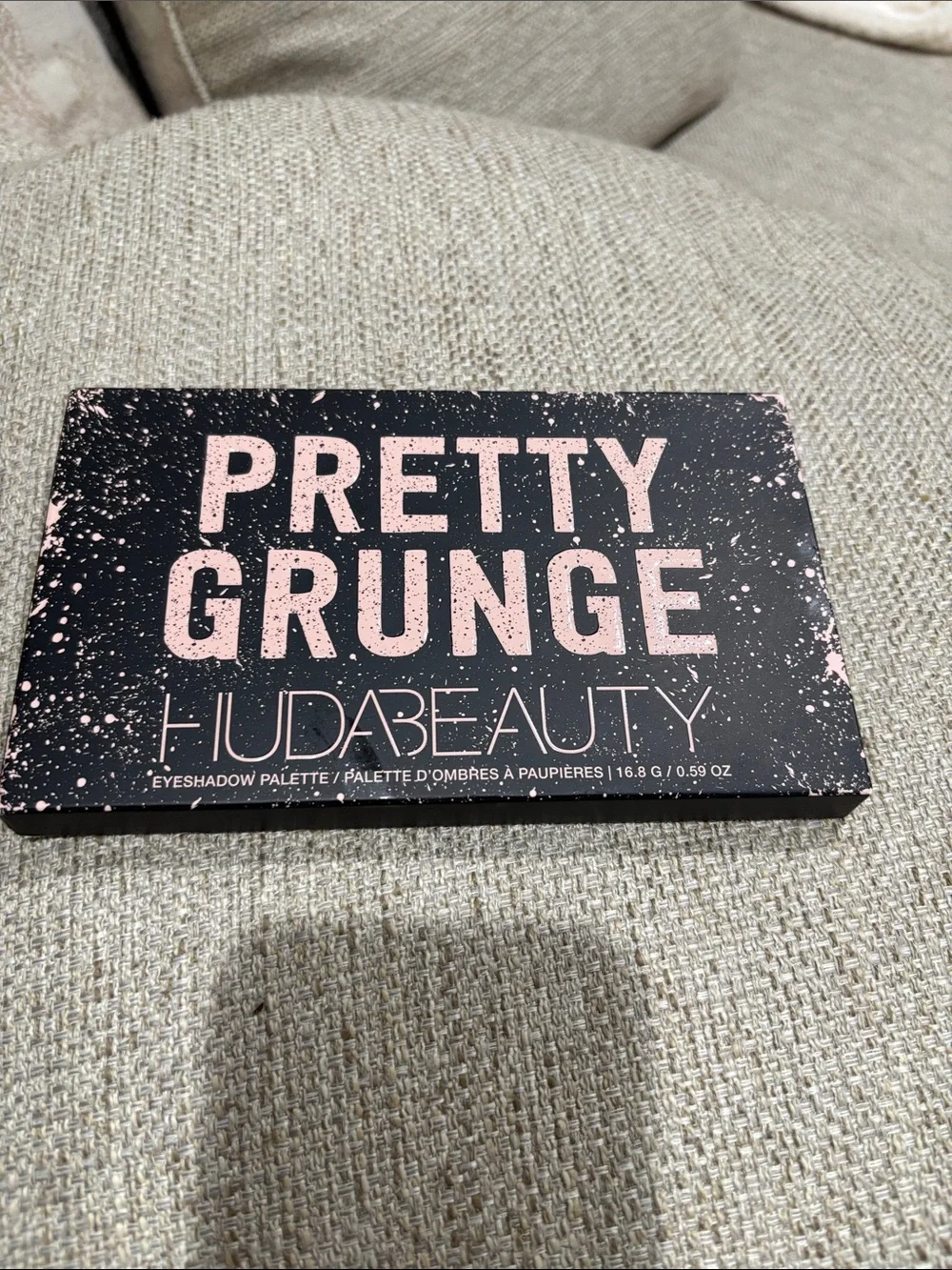 HUDA BEAUTY Pretty Grunge Eyeshadow Palette — Pink, Taupe, Mauve & Black Shades